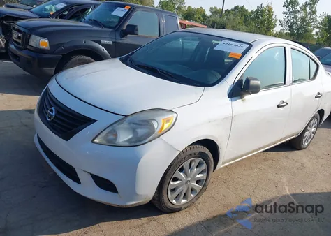2014 Nissan Versa 1.6 S+ z USA, uszkodzony, nr VIN 3N1CN7AP0EL867172
